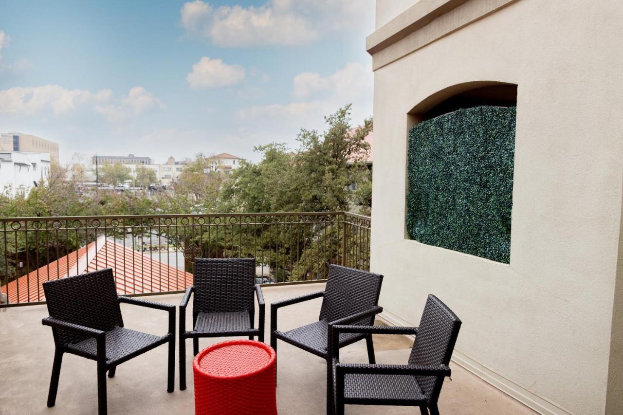 Hotel Indigo San Antonio Riverwalk By Ihg Exterior foto